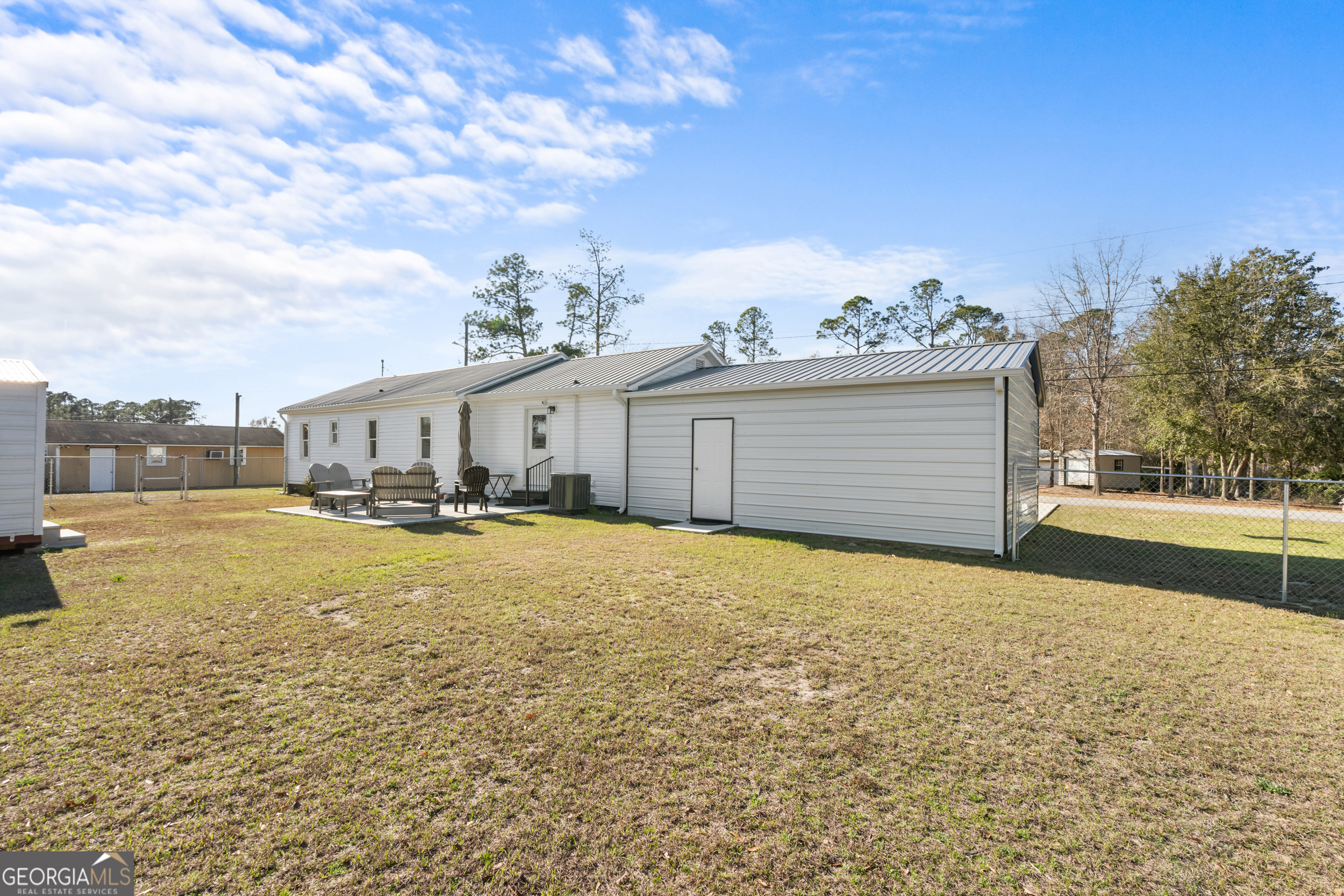 124 Pierce Avenue Swainsboro GA 30401