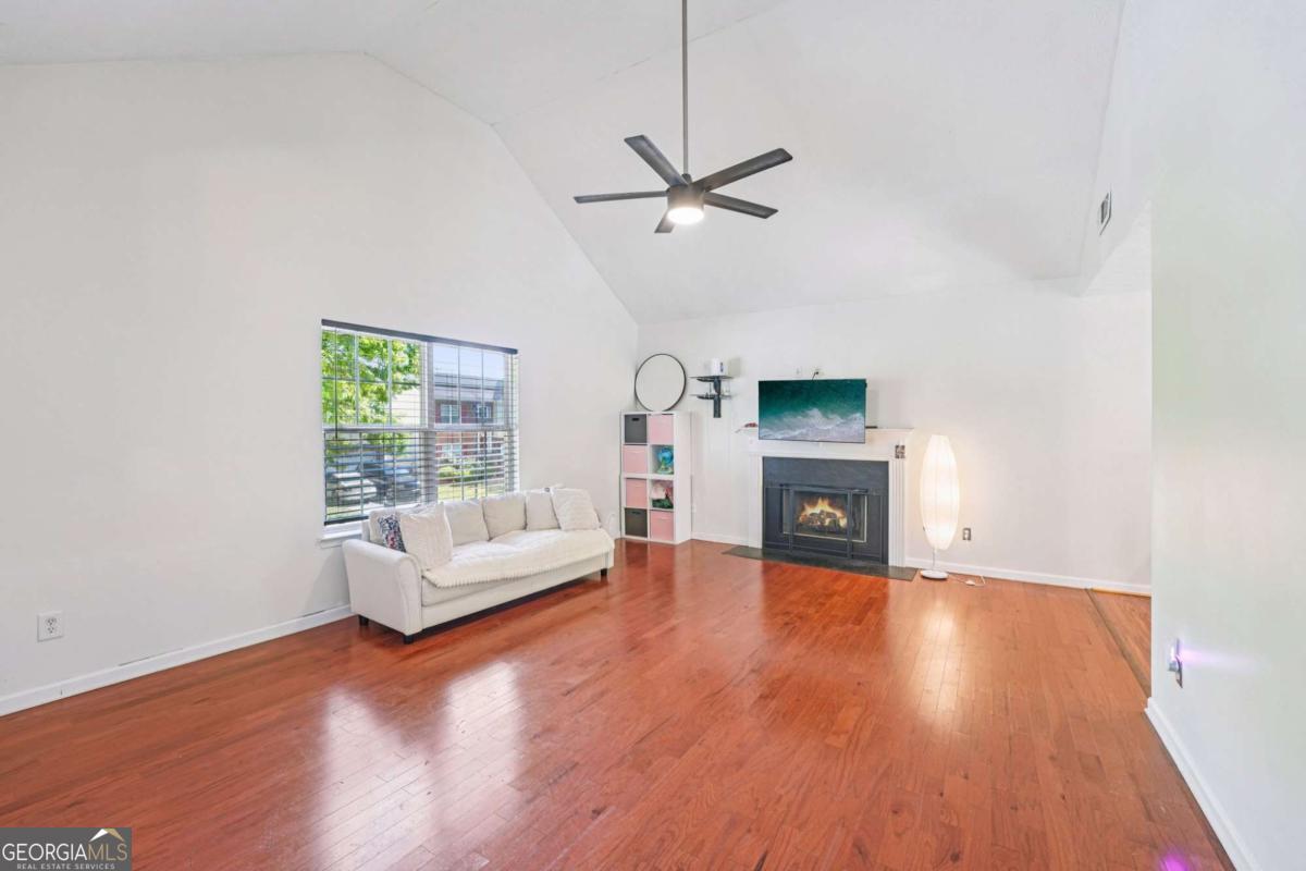 2009 Redwood Trace Ellenwood GA 30294