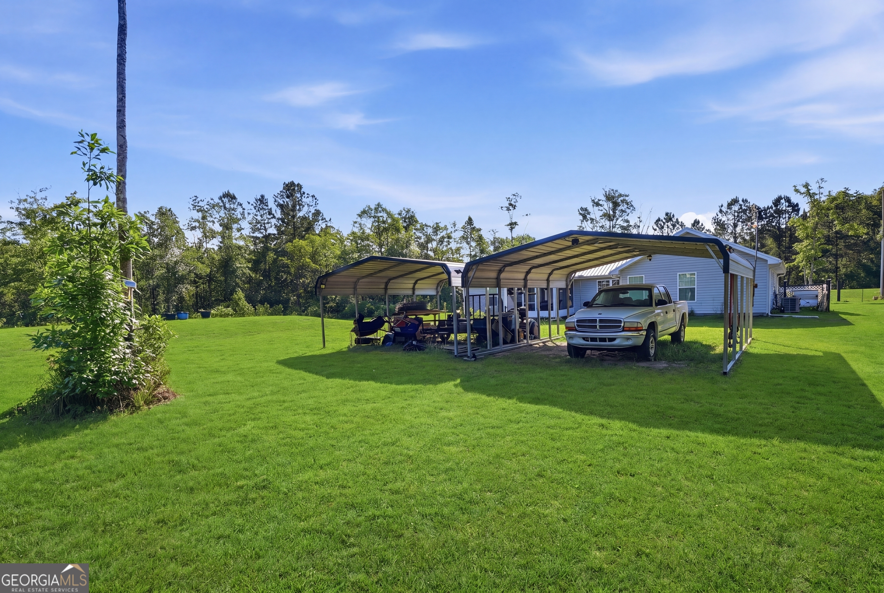 1748 Post Road Hortense GA 31543