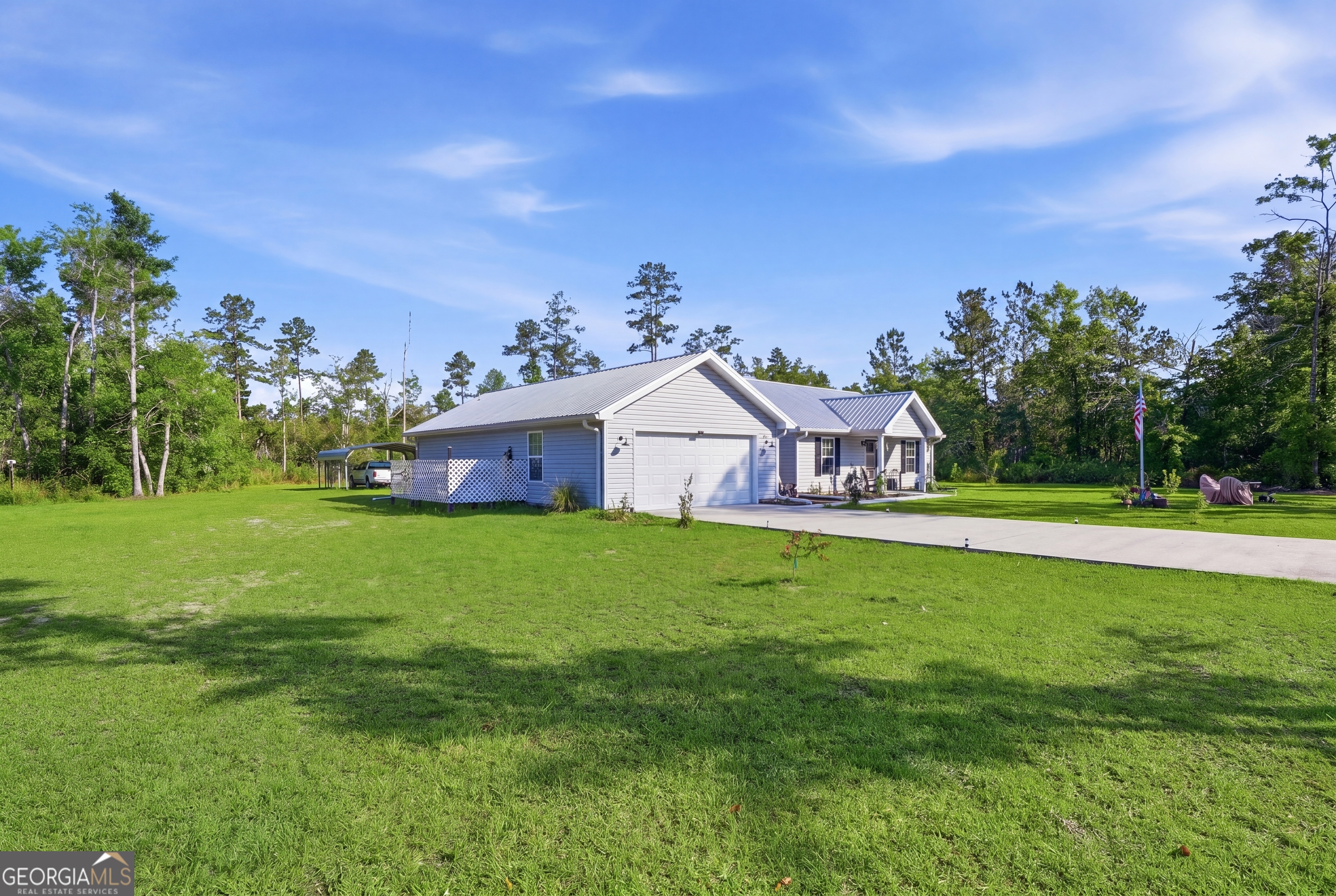 1748 Post Road Hortense GA 31543