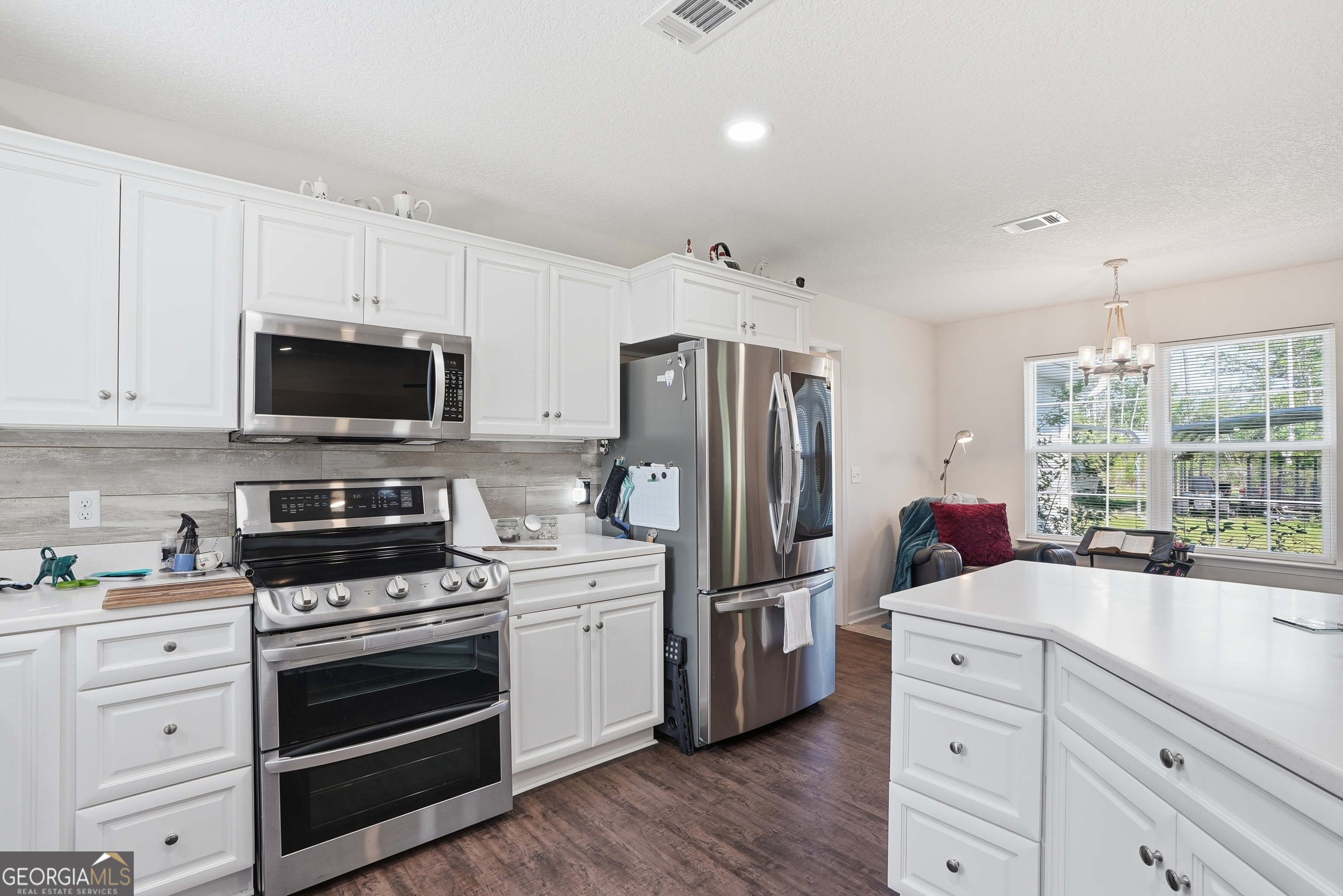 1748 Post Road Hortense GA 31543