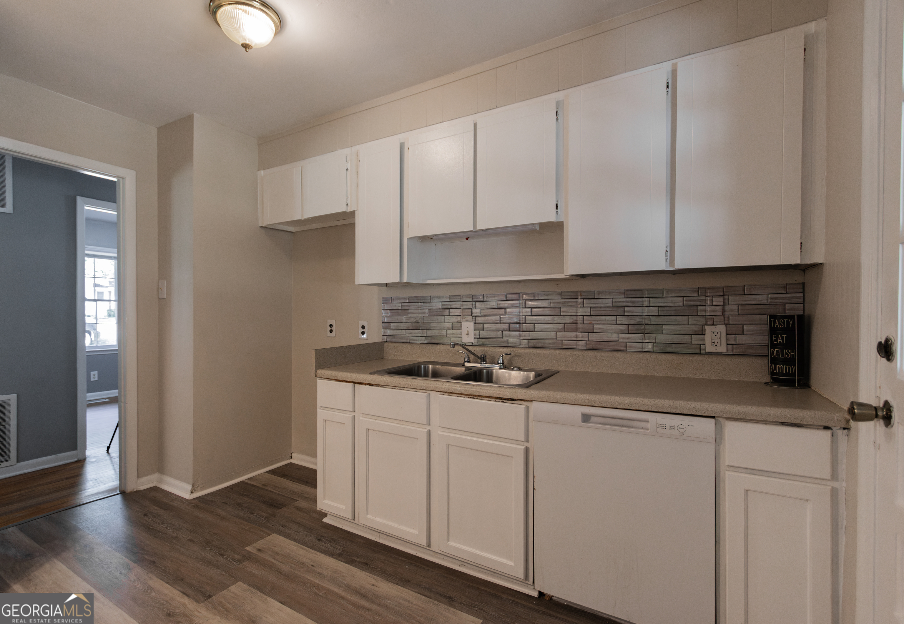 208 Bassett Street Centerville GA 31028