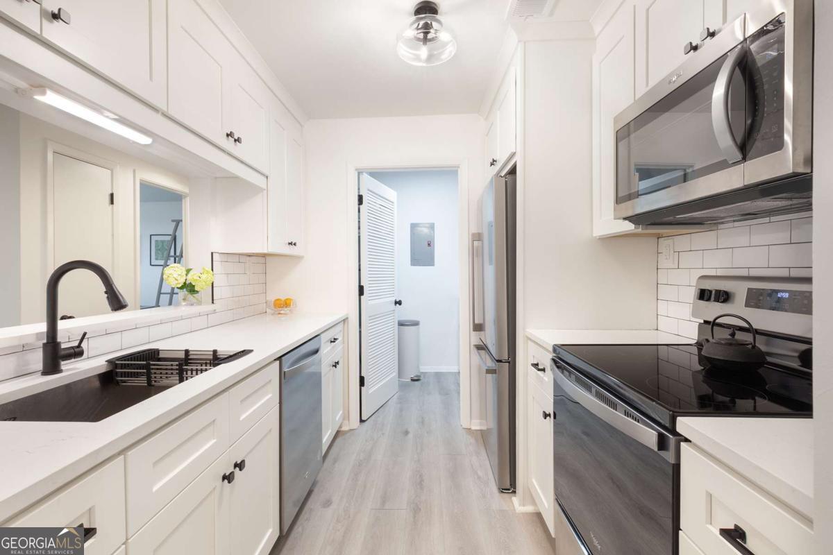 403 Tuxworth Circle Decatur GA 30033