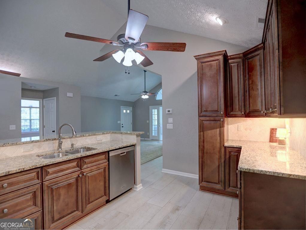 3822 Vineyards Lake Circle NW Kennesaw GA 30144