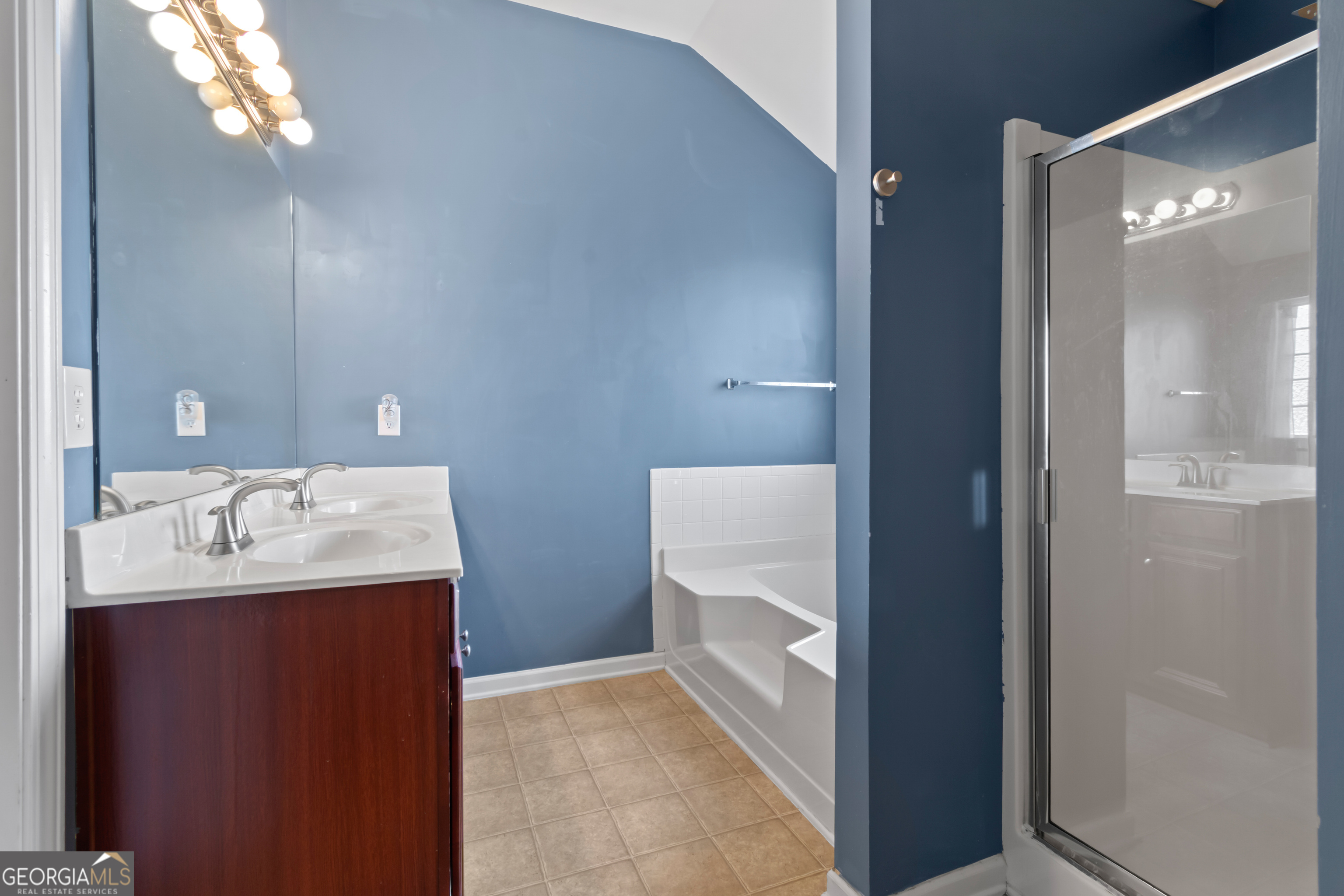 4015 Arch Pass Cumming GA 30040