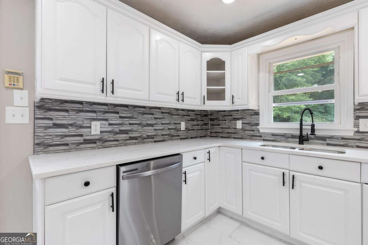 2531 Falcon Ridge Drive Grayson GA 30017
