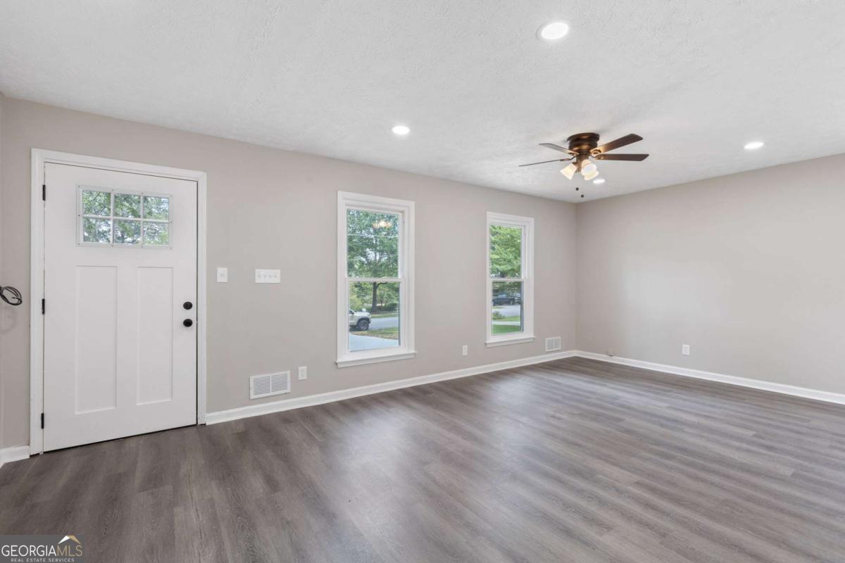 2531 Falcon Ridge Drive Grayson GA 30017