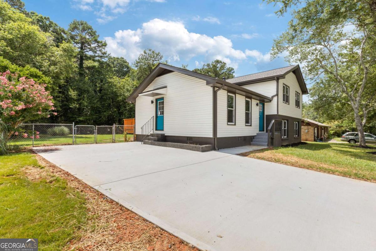 2531 Falcon Ridge Drive Grayson GA 30017