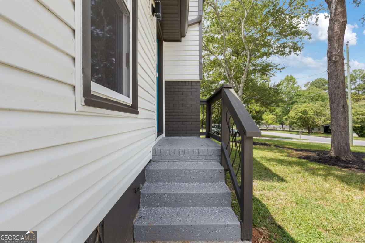 2531 Falcon Ridge Drive Grayson GA 30017
