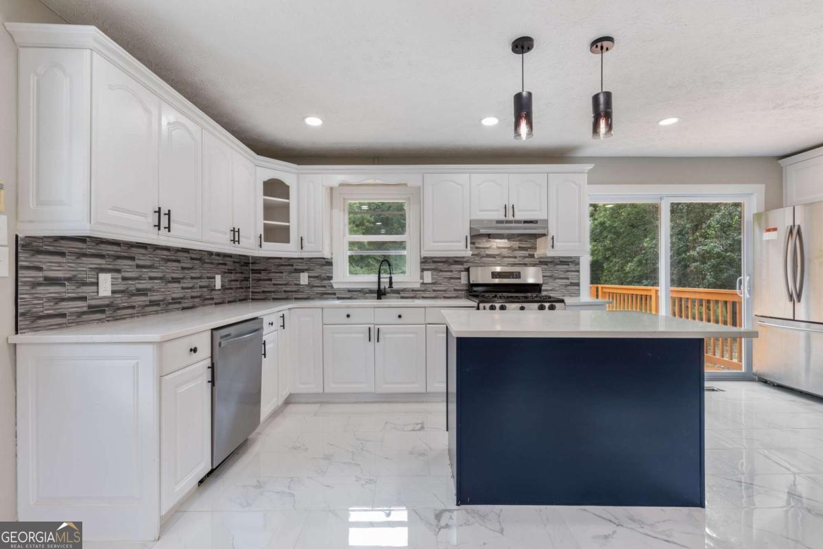 2531 Falcon Ridge Drive Grayson GA 30017