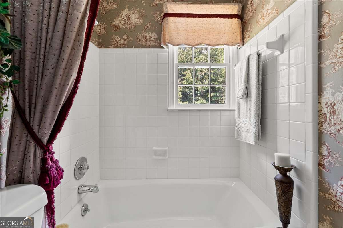 1033 Davenport Circle Powder Springs GA 30127