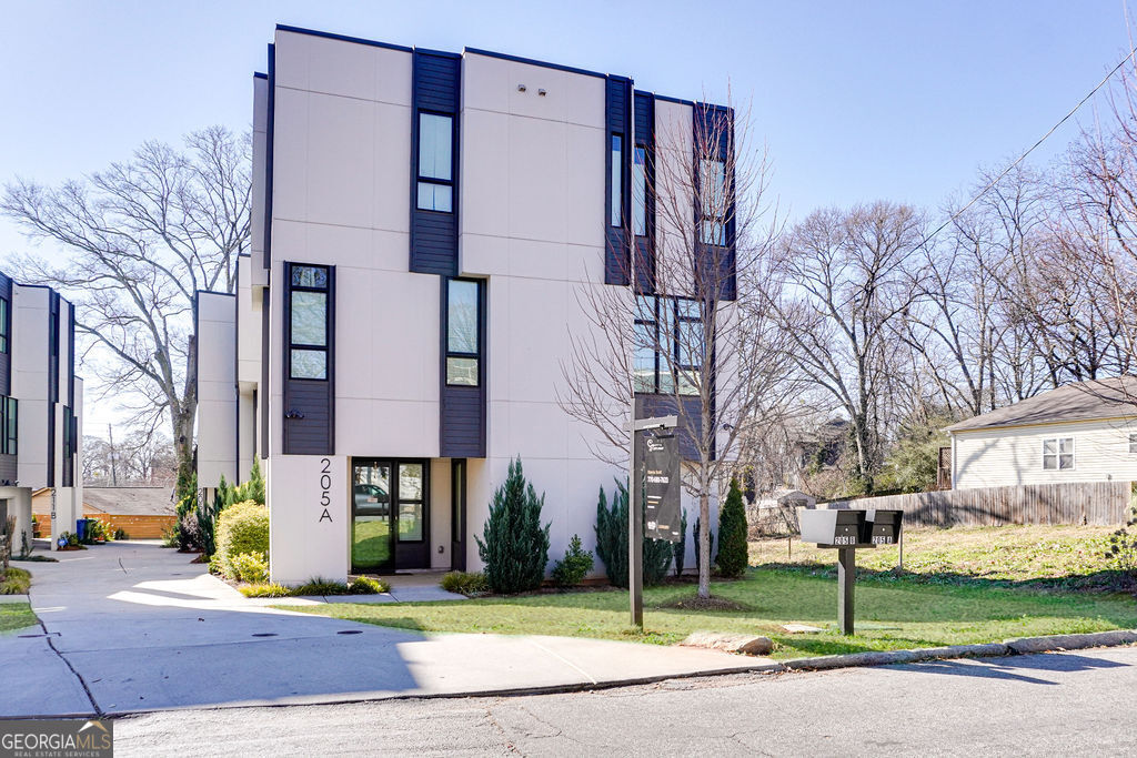 205 Howell Drive SE Atlanta GA 30316