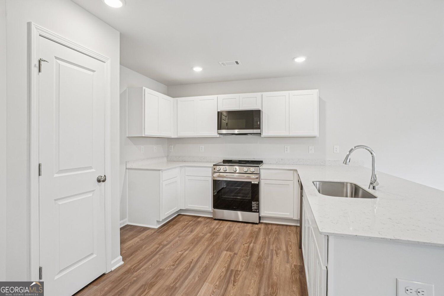 114 Turquoise Path Lizella GA 31052
