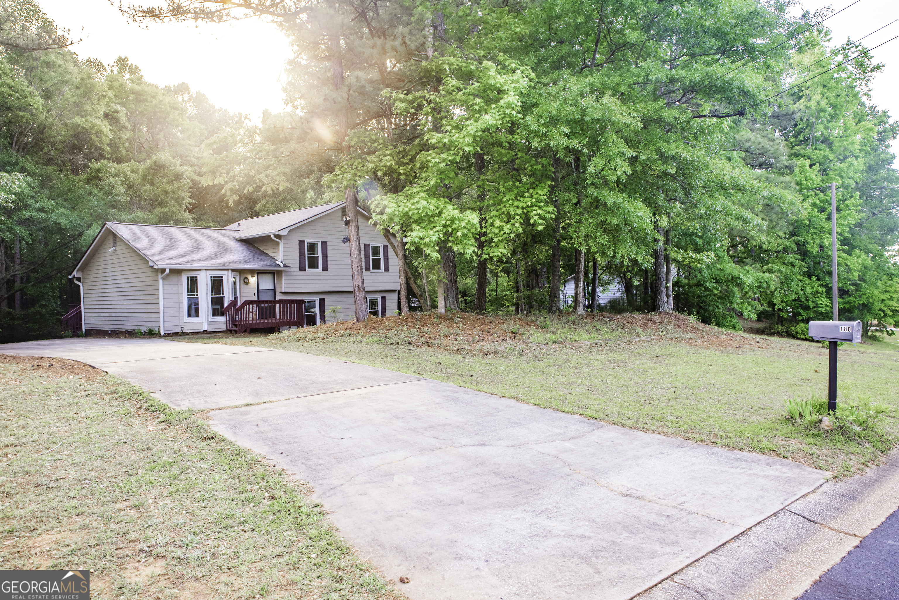 180 Beverly Park Court Newnan GA 30263