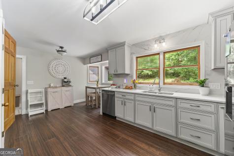 262 Patrick Lane Helen GA 30545