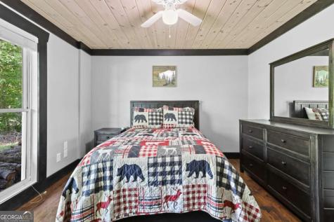 45 Sun Valley Drive Mineral Bluff GA 30559