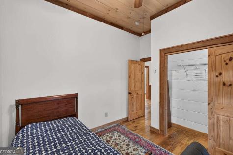 210 W Pierceville Road Mccaysville GA 30555