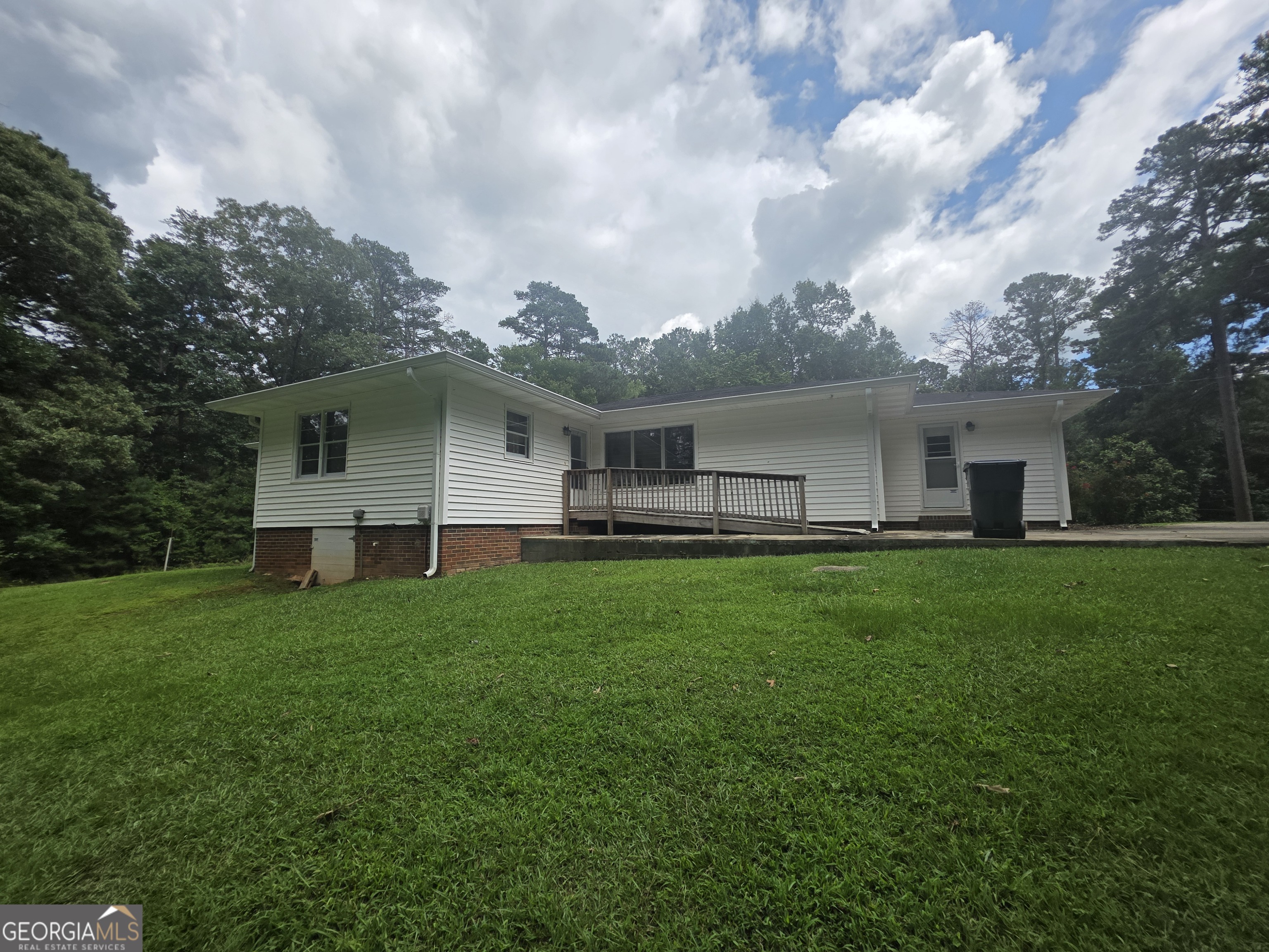 126 East Side Tallapoosa GA 30176