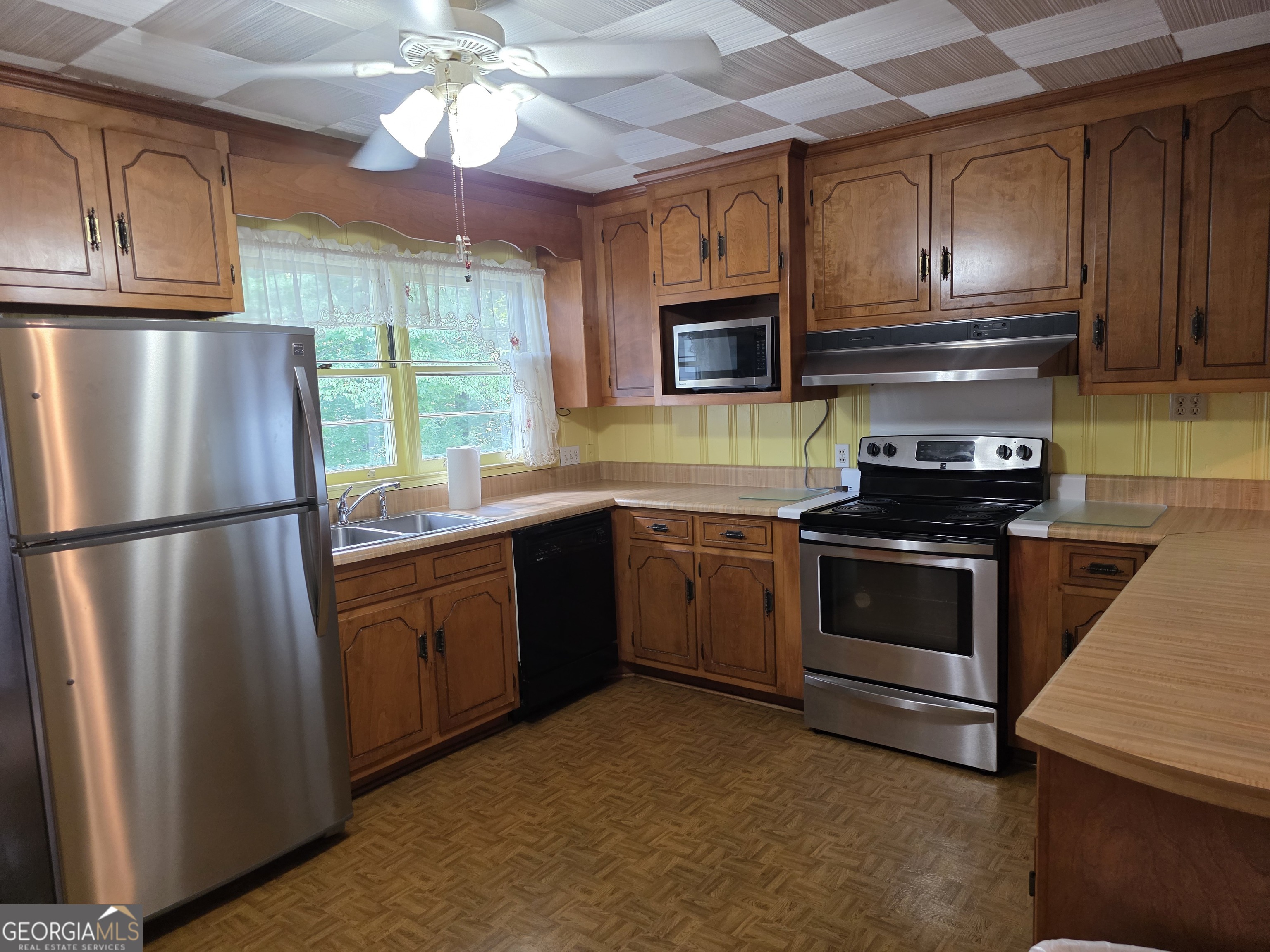 126 East Side Tallapoosa GA 30176