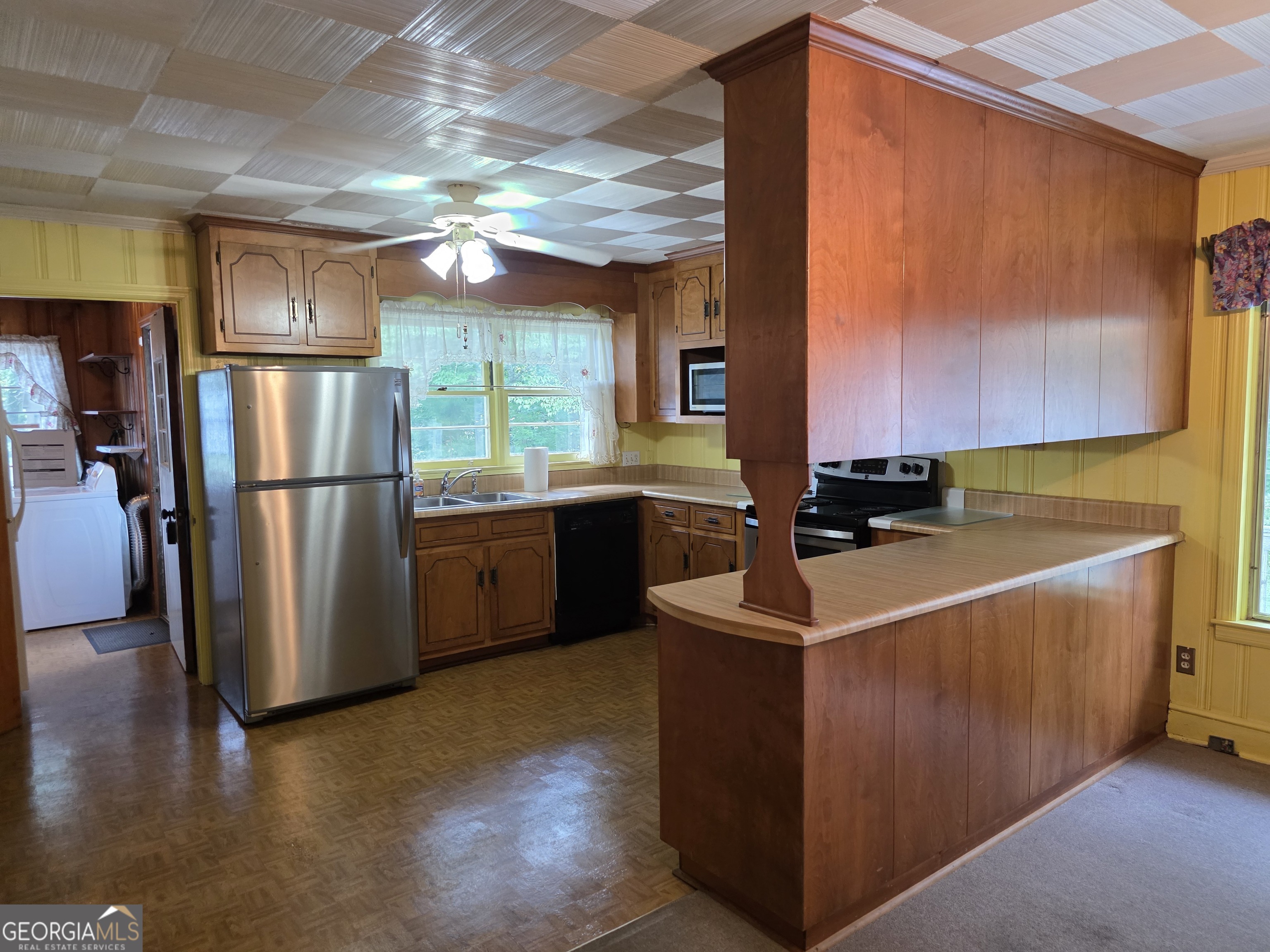 126 East Side Tallapoosa GA 30176