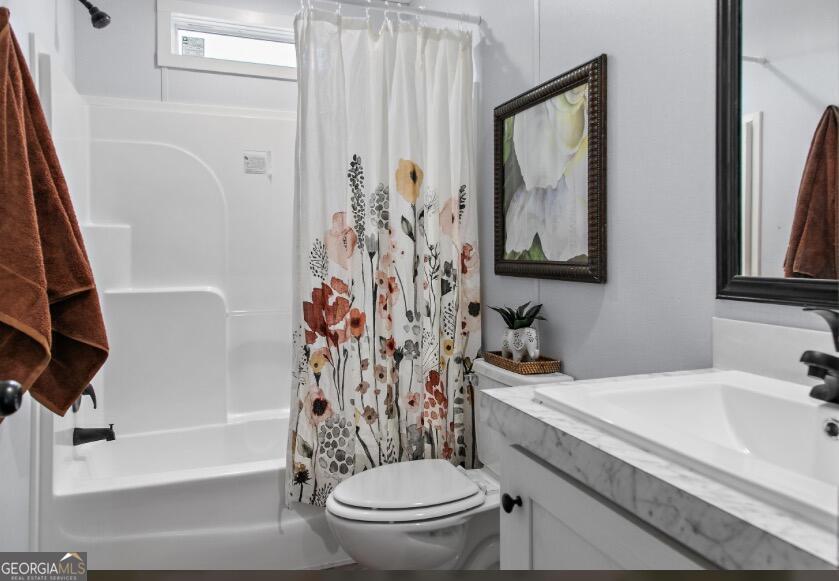 143 Lisa Lane Hortense GA 31543