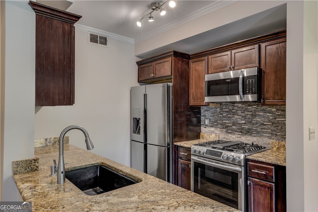 2626 Peachtree Road NW Atlanta GA 30305