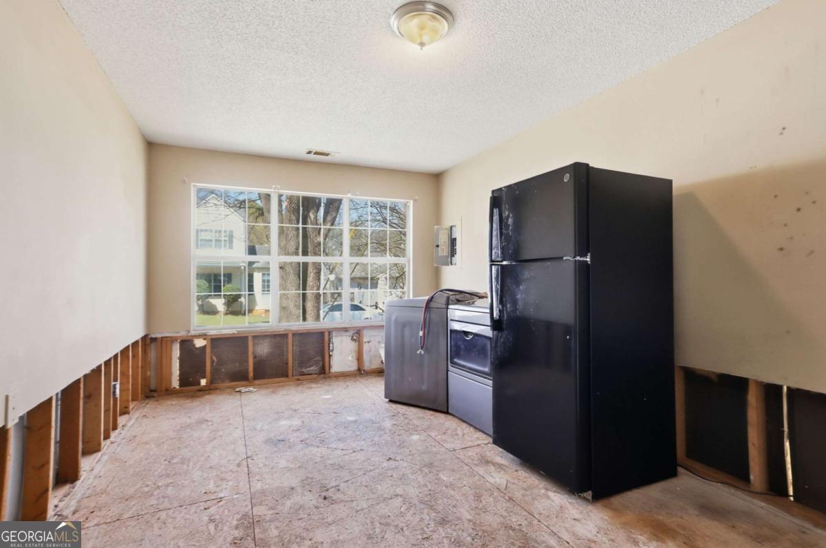 627 Sandys Lane SE Atlanta GA 30354