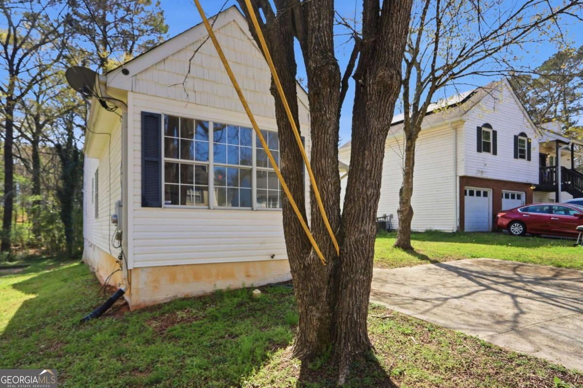 627 Sandys Lane SE Atlanta GA 30354