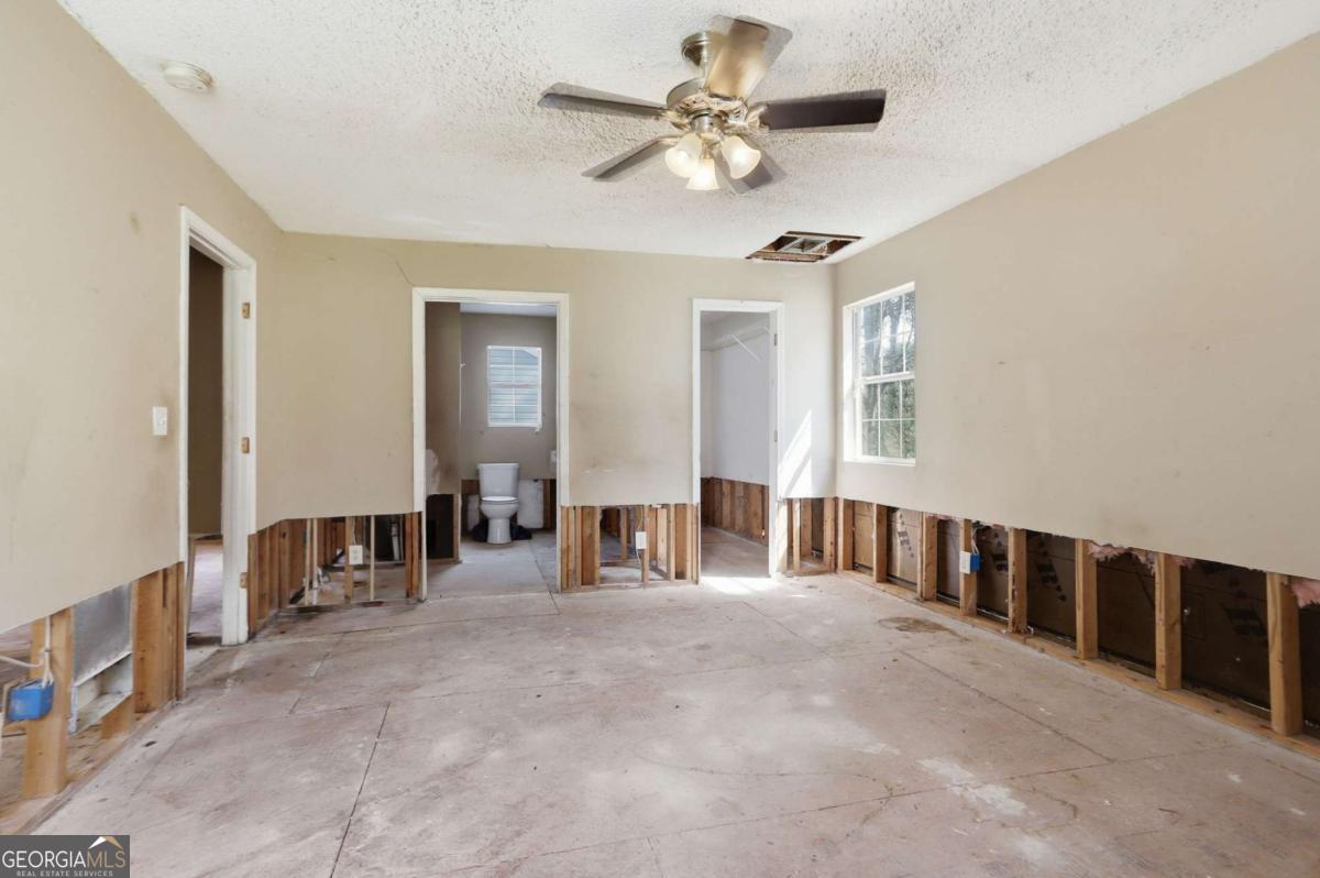627 Sandys Lane SE Atlanta GA 30354