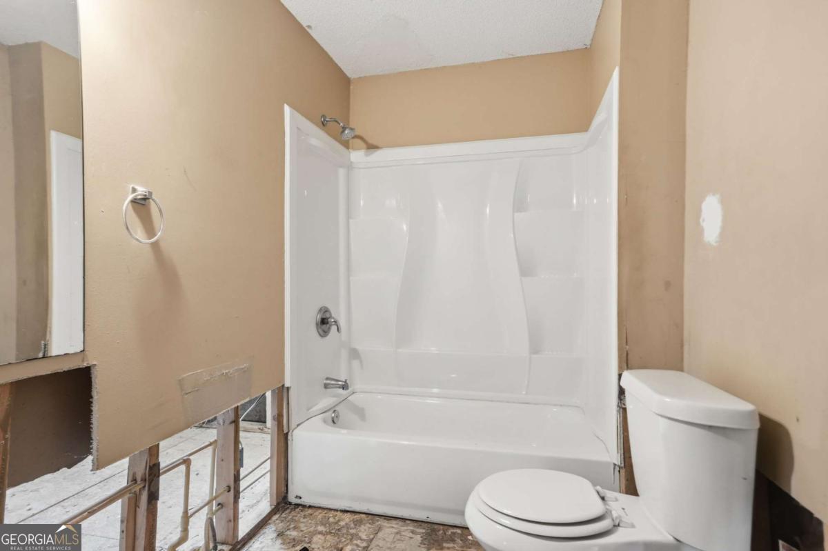 627 Sandys Lane SE Atlanta GA 30354