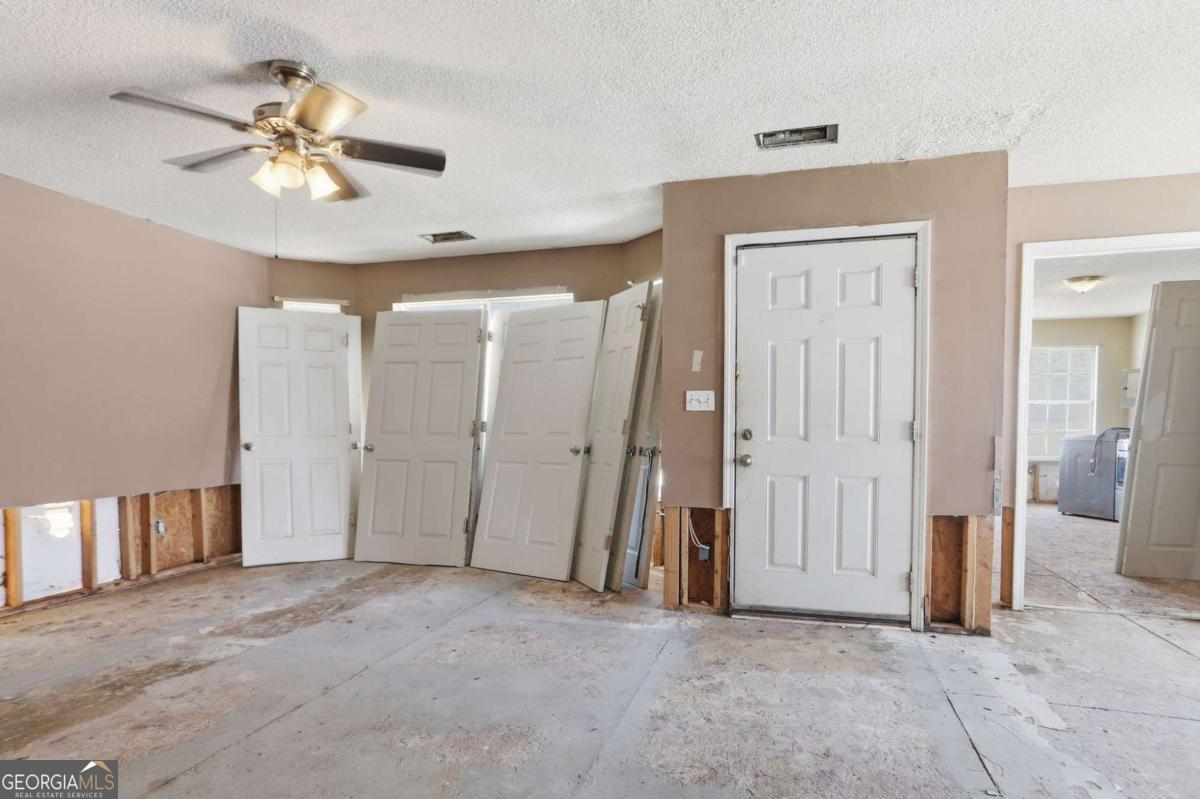 627 Sandys Lane SE Atlanta GA 30354