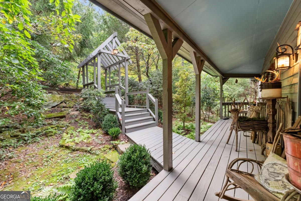 62 High Ridge Cleveland GA 30528