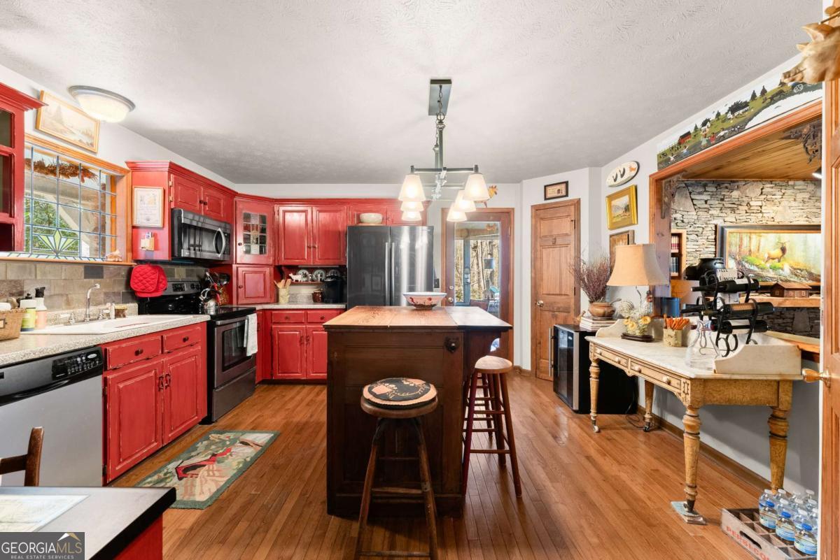 62 High Ridge Cleveland GA 30528