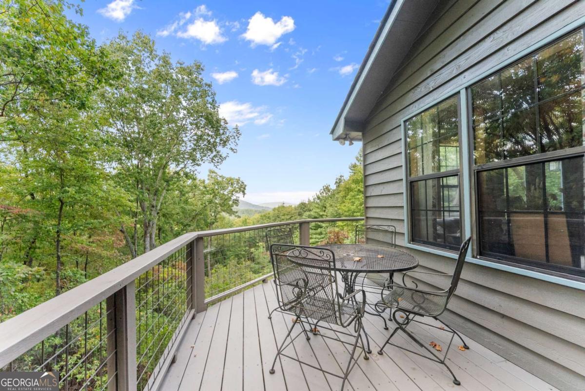 62 High Ridge Cleveland GA 30528