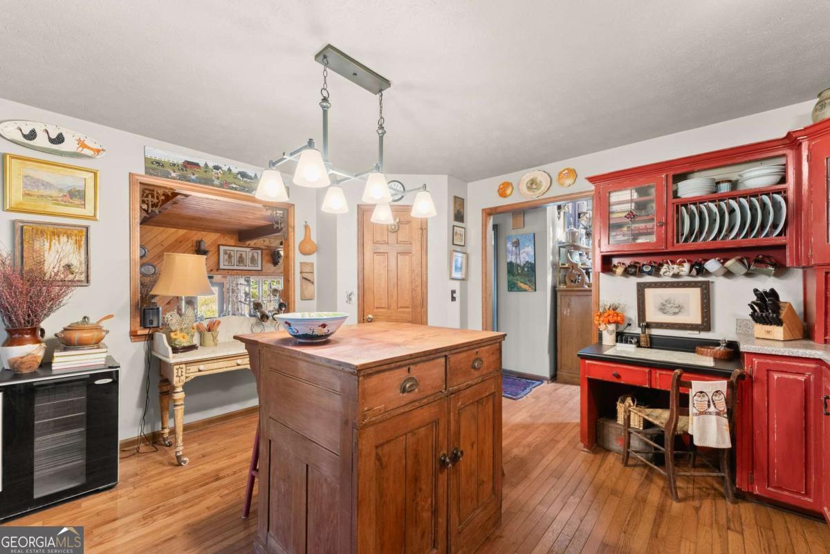62 High Ridge Cleveland GA 30528