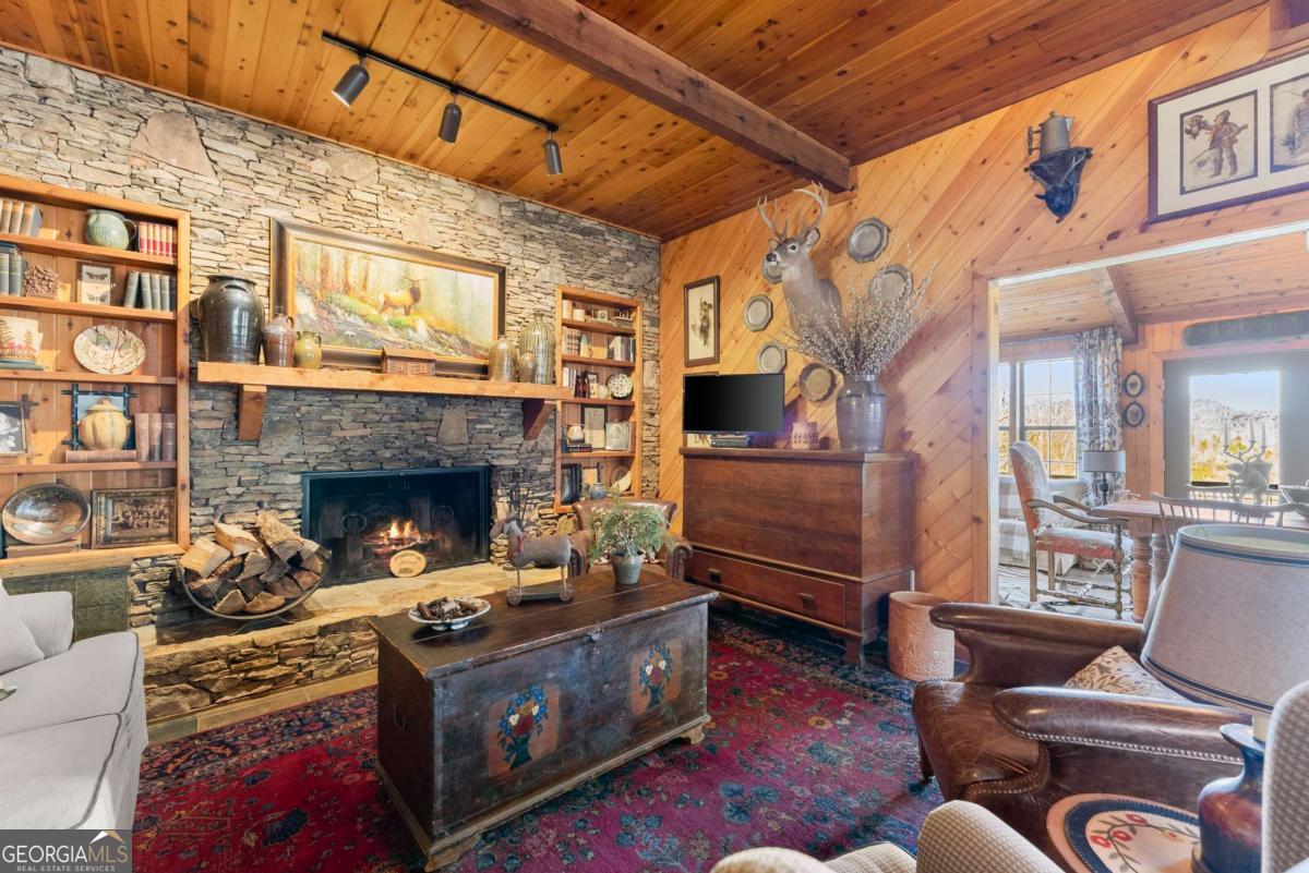 62 High Ridge Cleveland GA 30528