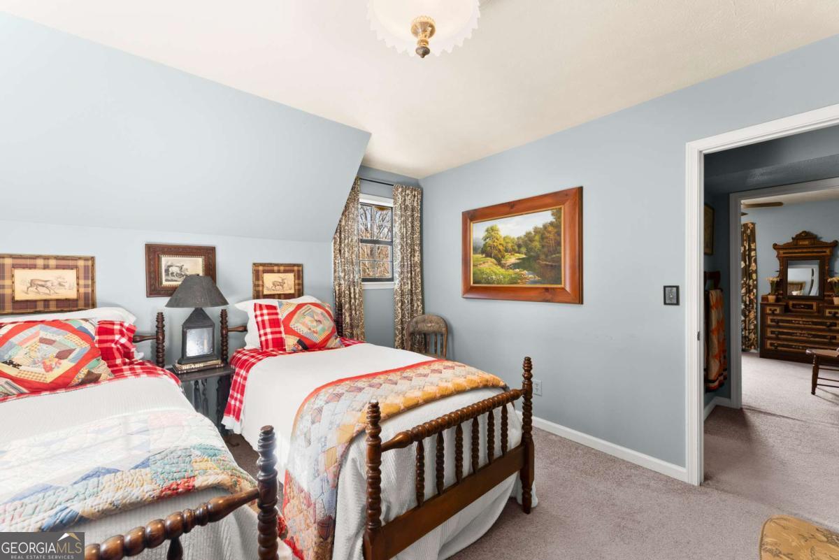 62 High Ridge Cleveland GA 30528