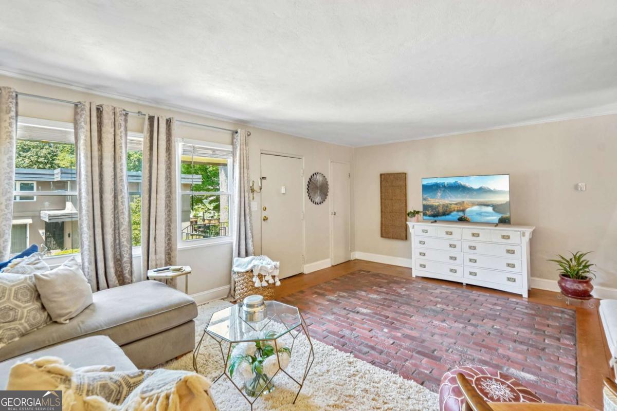 284 Lakemoore Drive NE Atlanta GA 30342