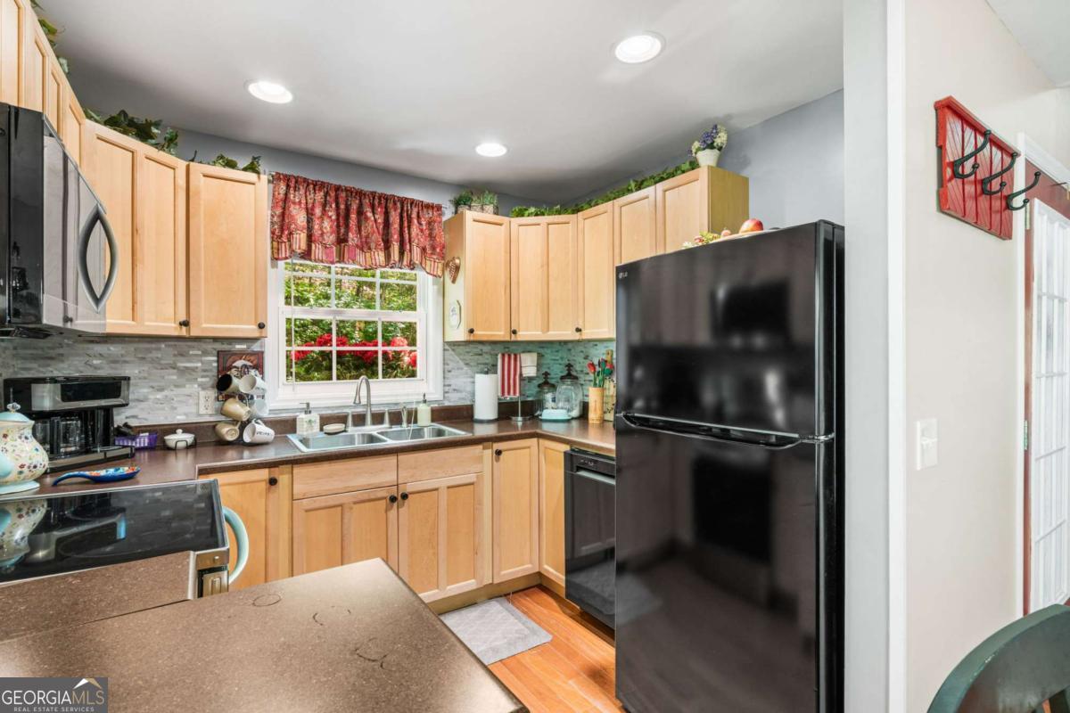 2102 Pooh Corner Hiawassee GA 30546