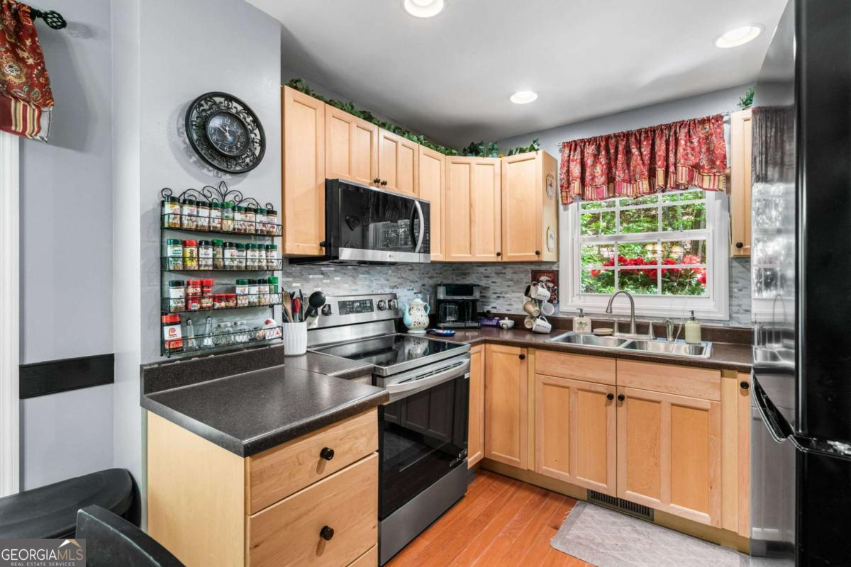 2102 Pooh Corner Hiawassee GA 30546