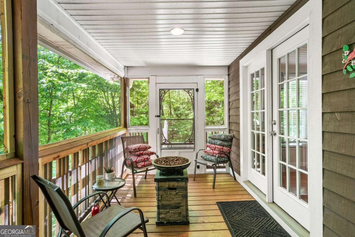 2102 Pooh Corner Hiawassee GA 30546