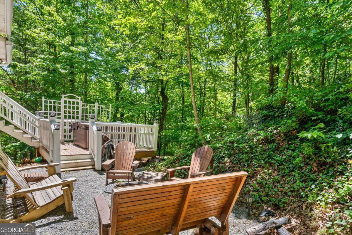 2102 Pooh Corner Hiawassee GA 30546