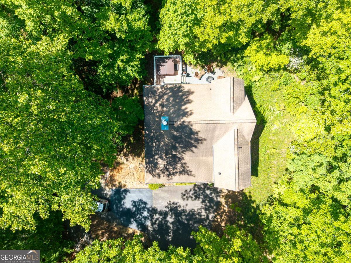 2102 Pooh Corner Hiawassee GA 30546