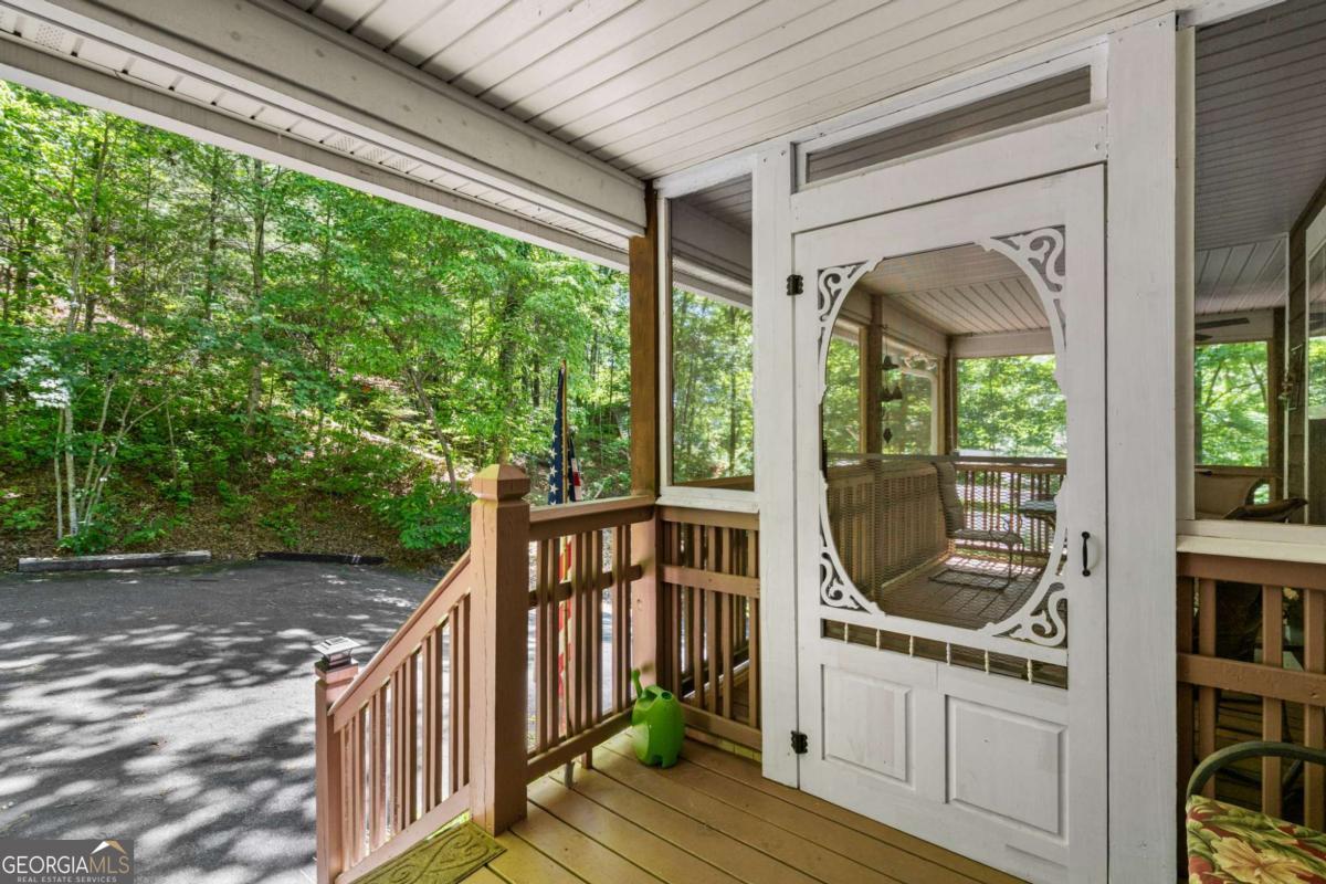 2102 Pooh Corner Hiawassee GA 30546