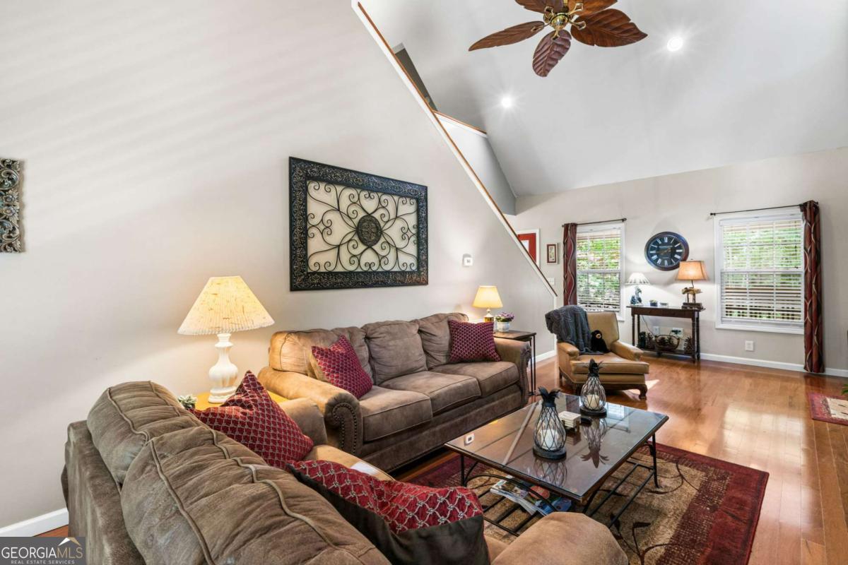 2102 Pooh Corner Hiawassee GA 30546