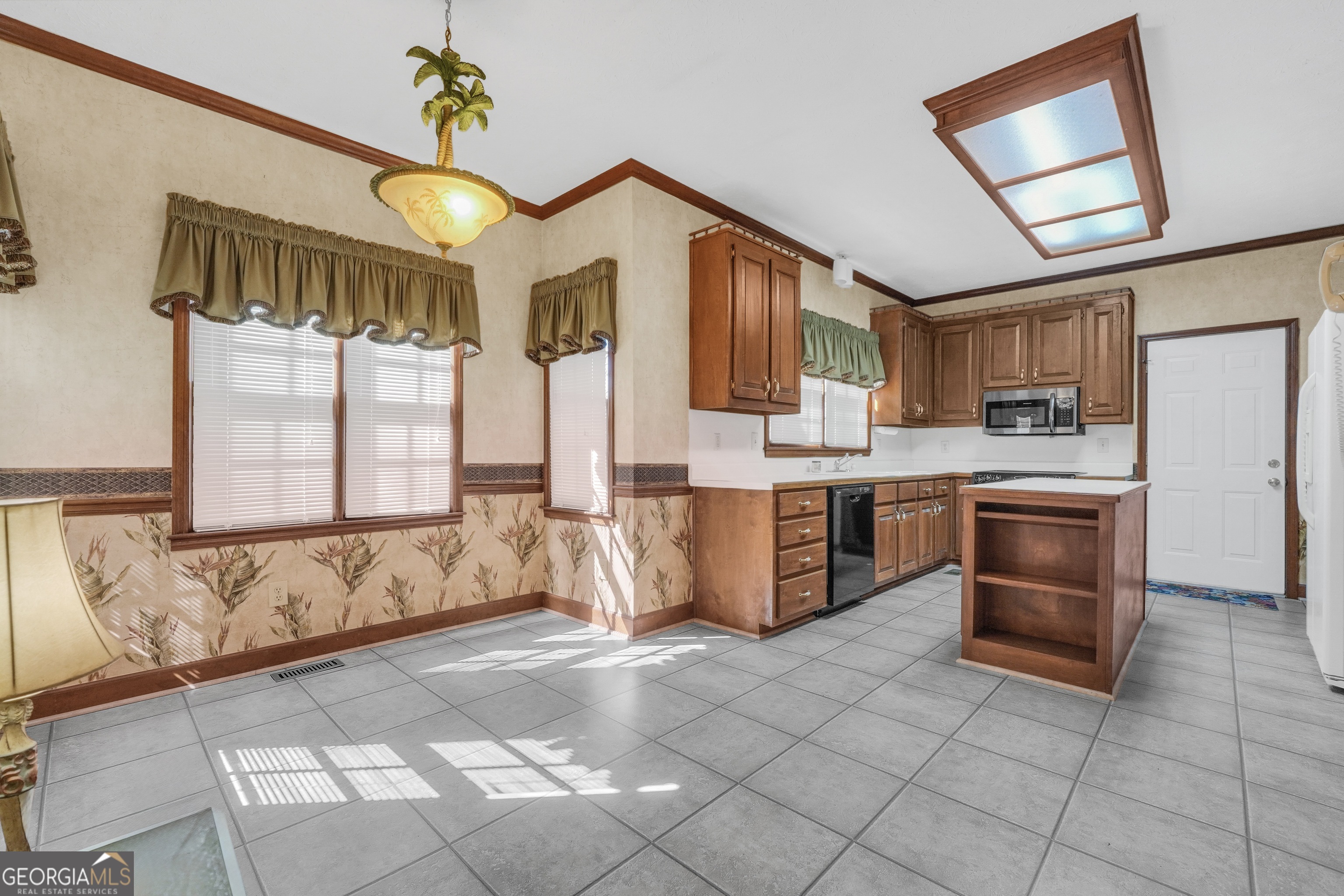 2141 S River Road Conyers GA 30094