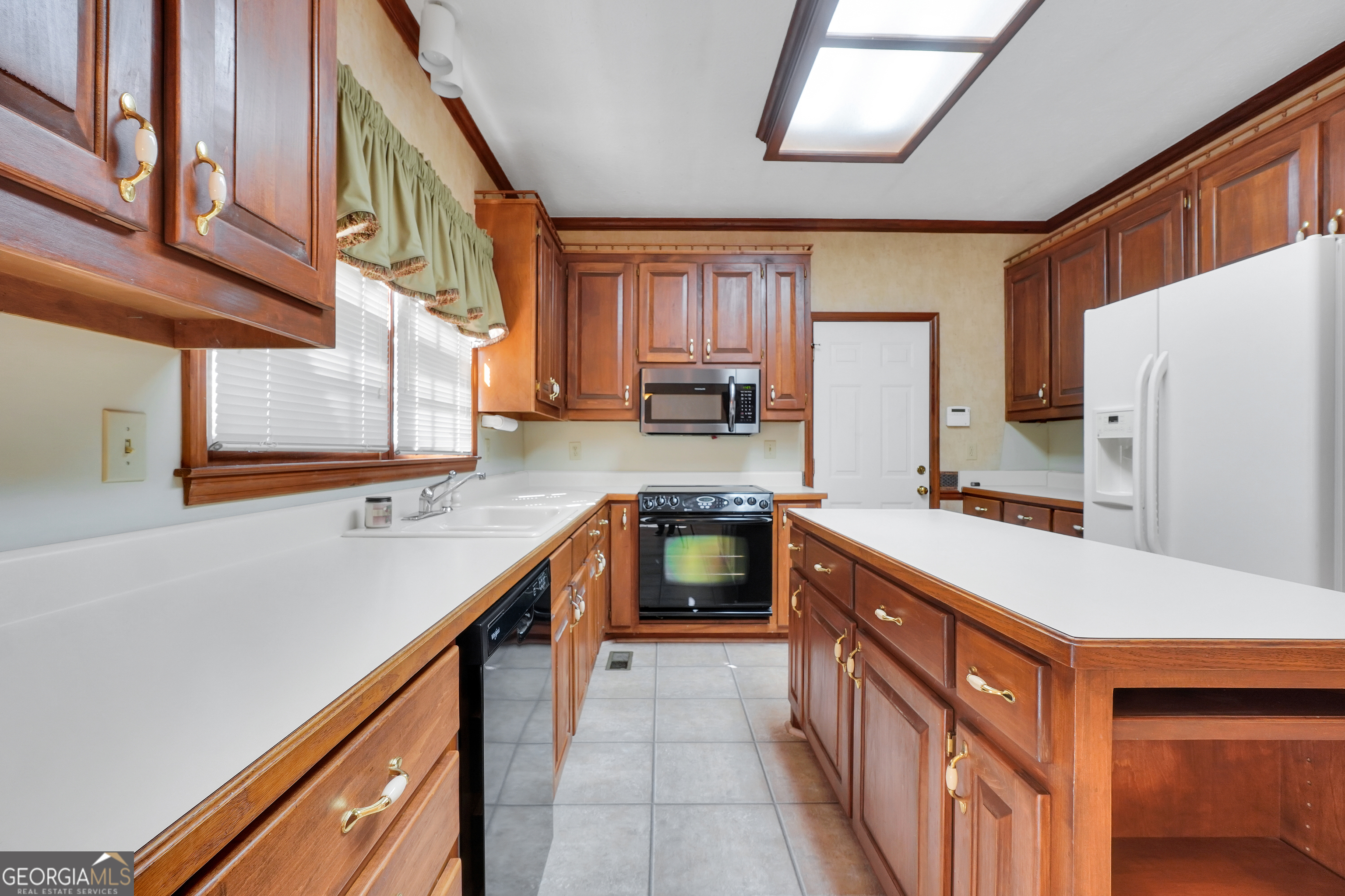 2141 S River Road Conyers GA 30094