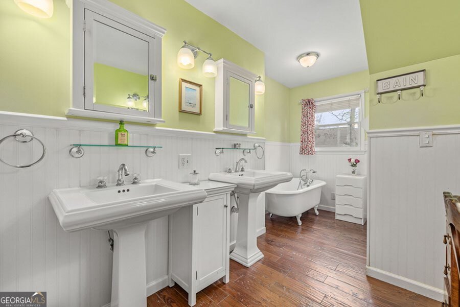120 Hawks Nest Sautee Nacoochee GA 30571