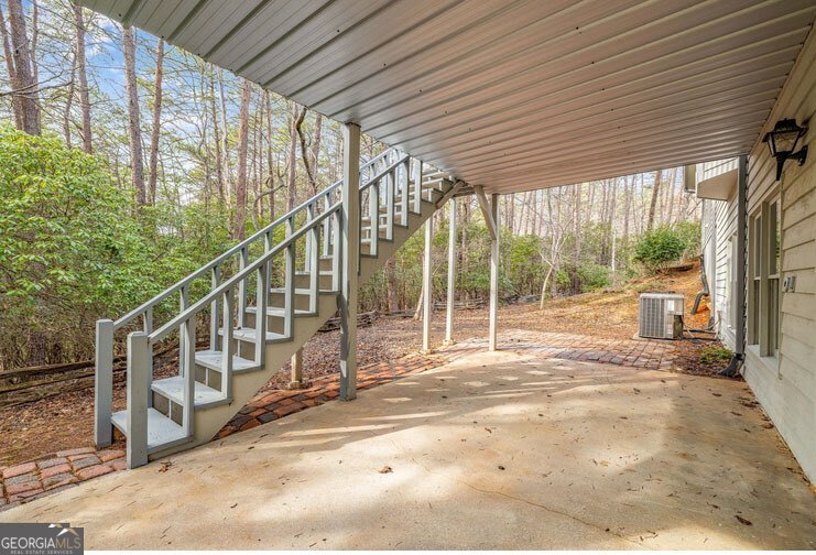 120 Hawks Nest Sautee Nacoochee GA 30571