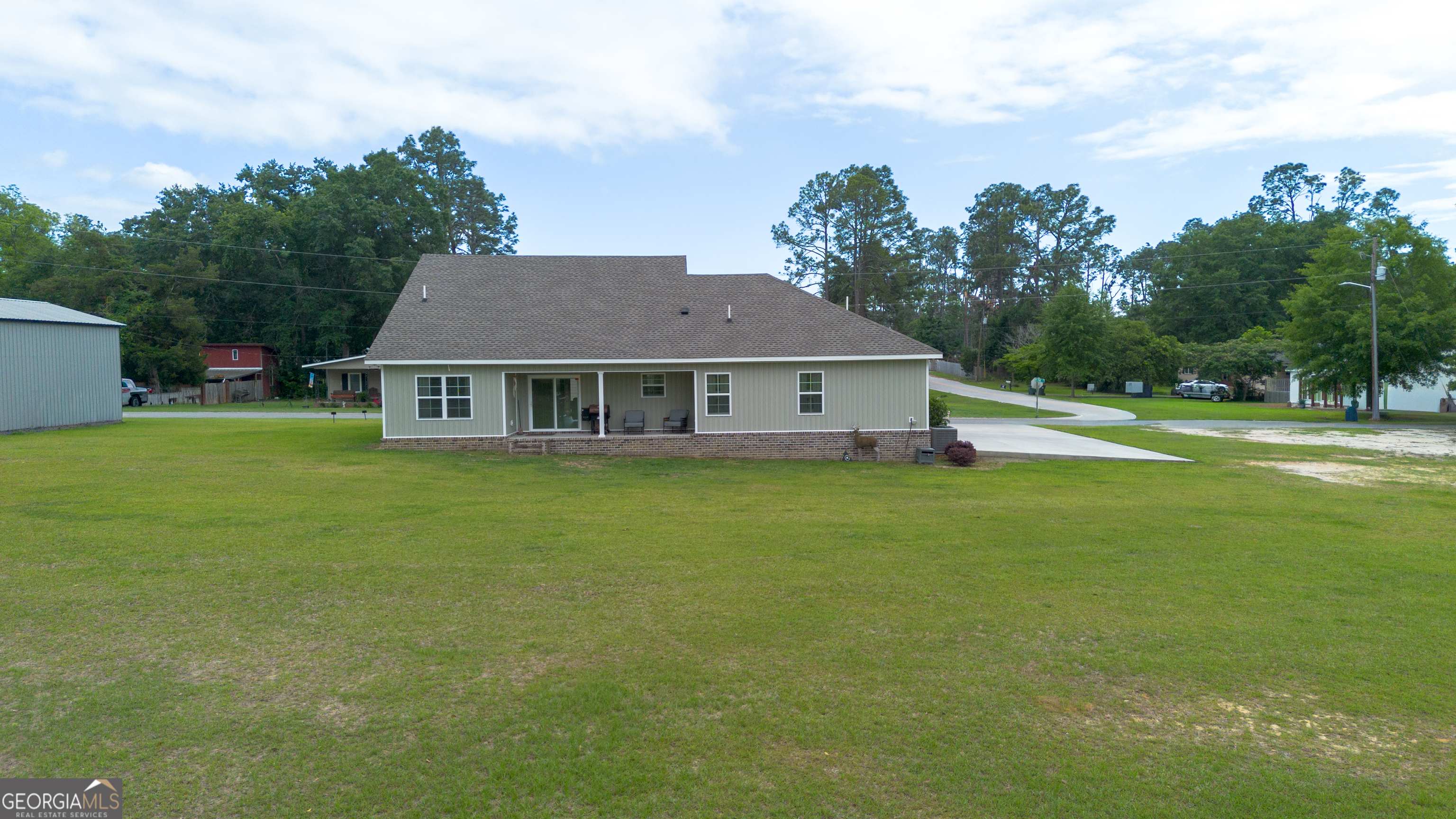 334 W Pine Street Metter GA 30439